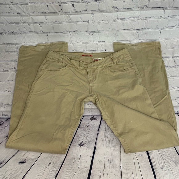Unionbay Stretch Khaki Colored Pants Size 11 - Picture 4 of 8